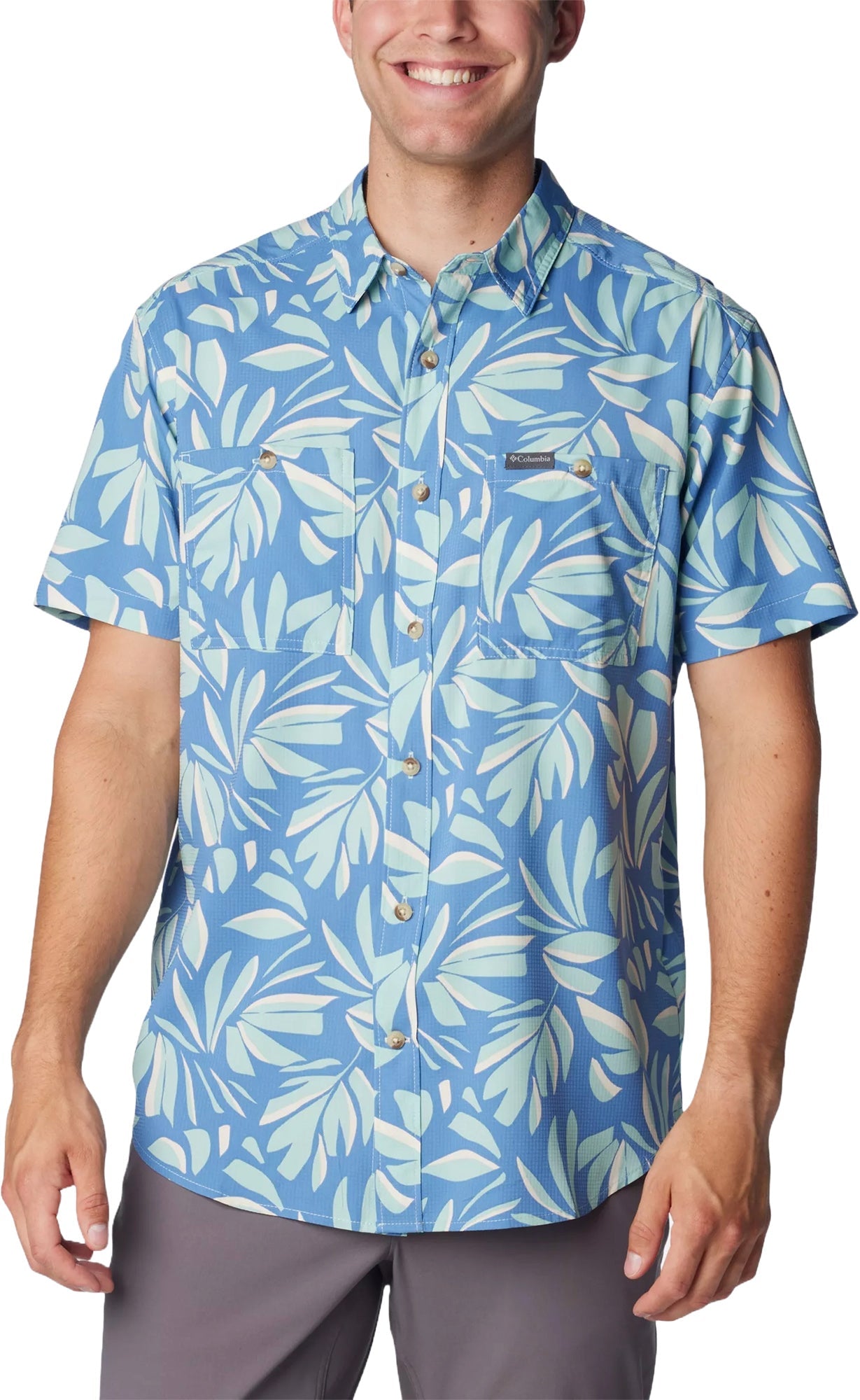Columbia Mens Regular fit Short Sleeve Button-Up Shirt Medium Blue