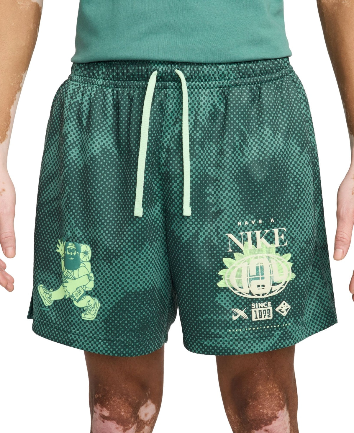 Nike Mens Regular fit Athletic Shorts Large Green Polka Dot