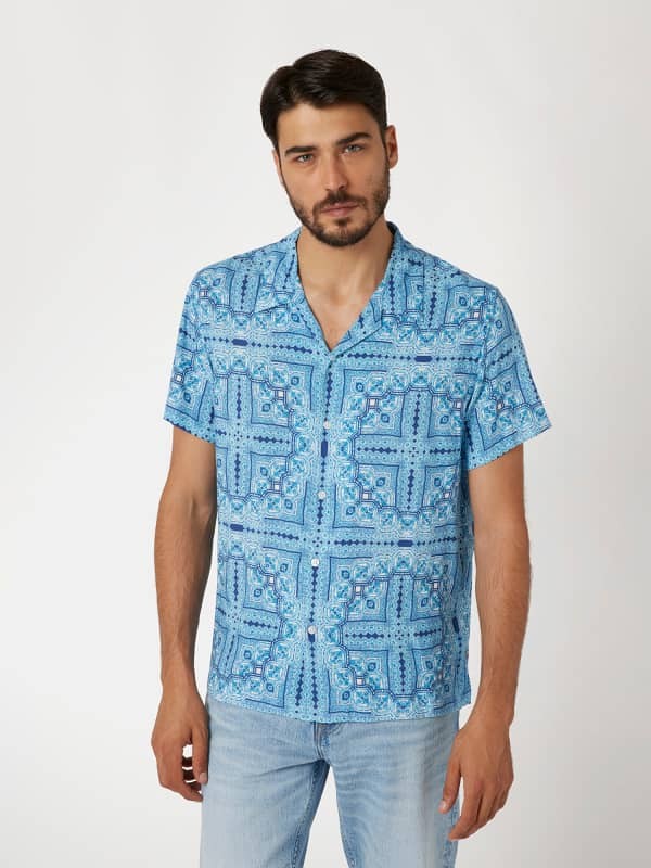 Guess Mens Regular fit Short Sleeve Button-Up Shirt Medium Blue