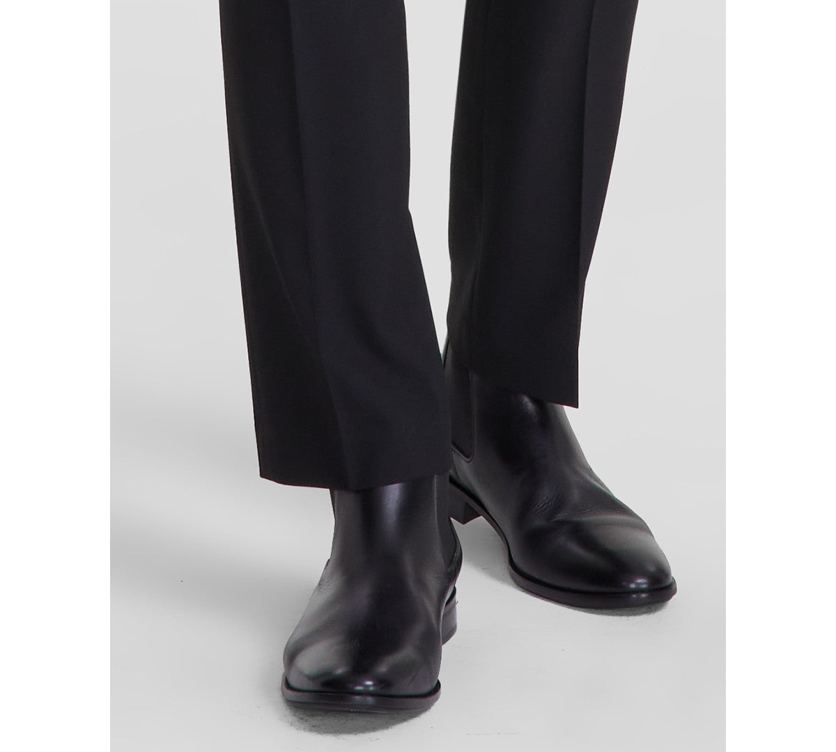 Dkny Mens Modern fit 2 Piece Suit 48 R / 42 Waist Black Solid Stretch