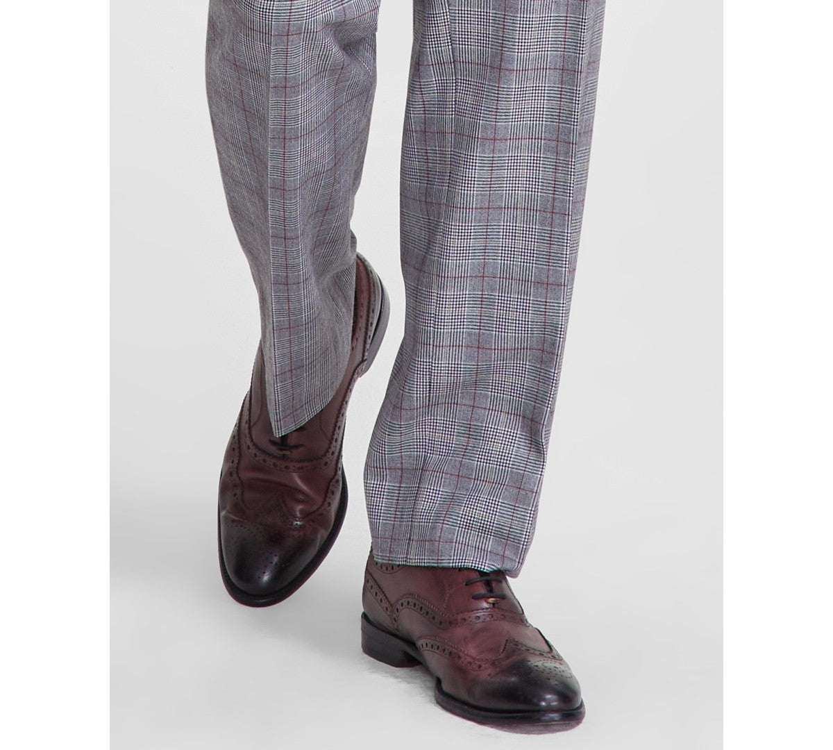 Tayion Collection Mens Classic fit Dress Pants 40 / 30 Black Plaid