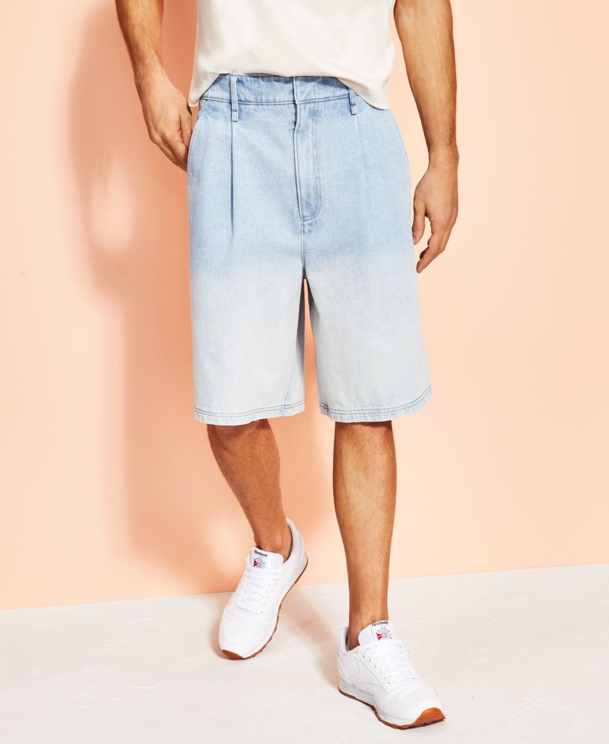 Royalty By Maluma Mens Relaxed fit Two tone Pleated Denim Shorts Blue 36 Reg