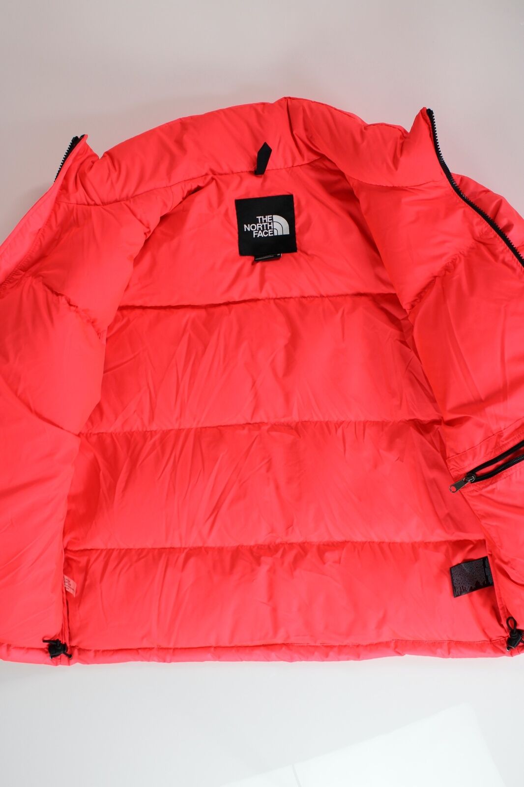 The North Face Mens 1996 Retro Nuptse Jacket Medium Brilliant Coral Pink