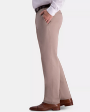 Haggar Men's Premium Classic-Fit 2-Way Stretch Pants Khaki 32 x 32