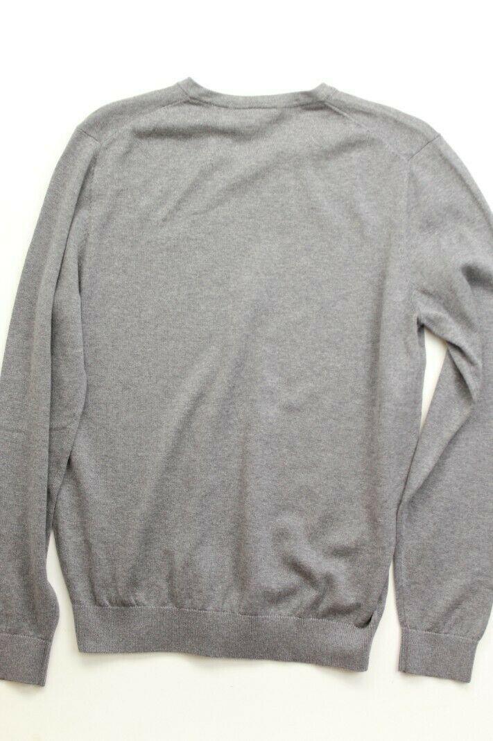 Lacoste Men's Regular Fit V-Neck Sweater 4 / Medium Grey