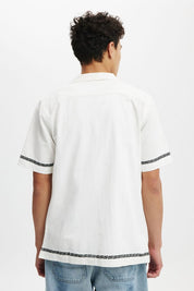 COTTON ON Mens Regular fit Short Sleeve Button-Up Shirt XXL White
