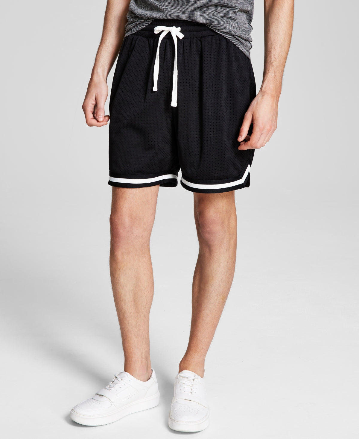 And Now This Men's Regular fit Contrast Trim Basketball Shorts Black Medium