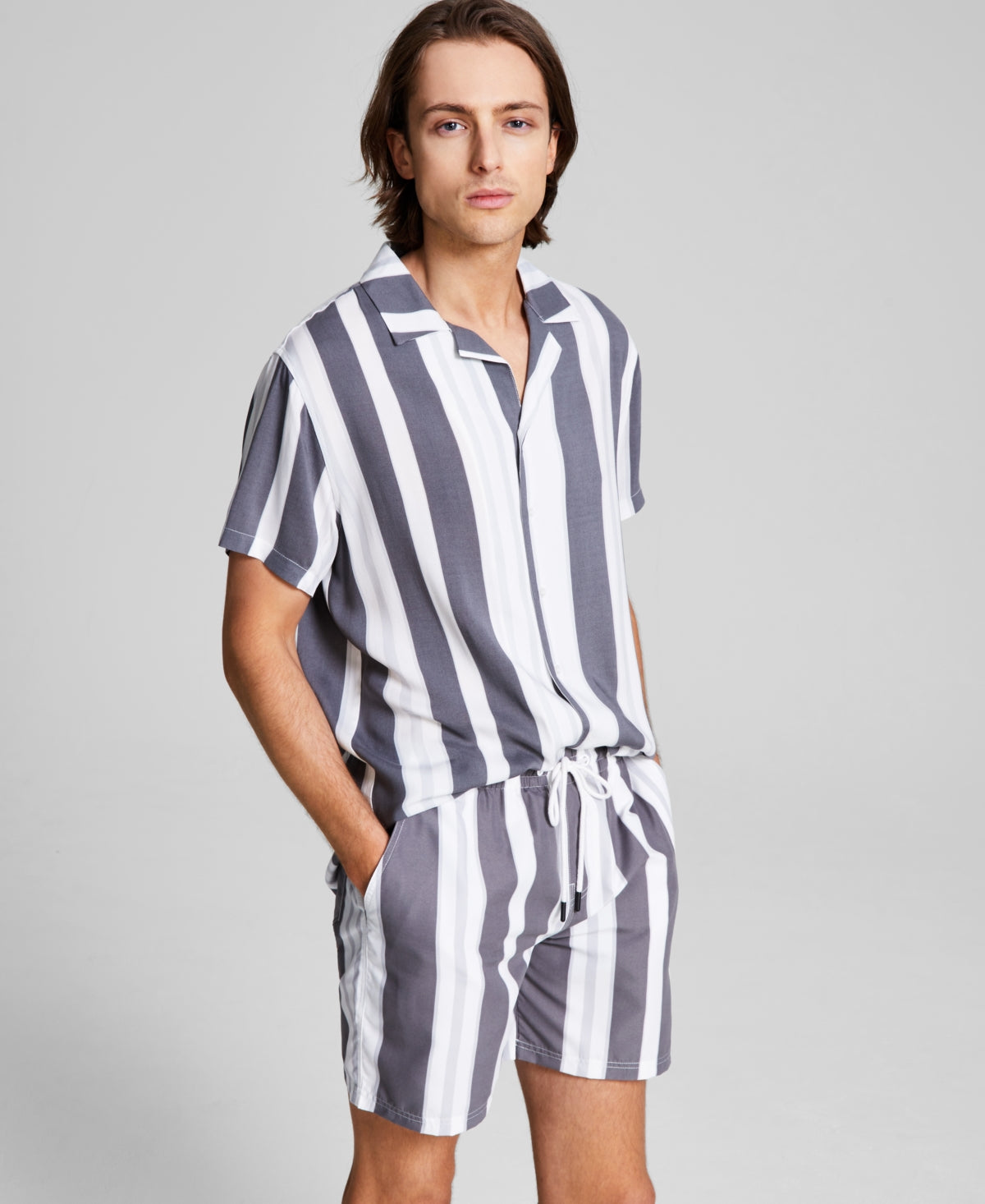 And Now This Men's Relaxed fit Stripe Drawstring Shorts  Charcoal Gray Large