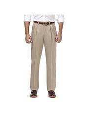 Haggar Men Classic fit Pleated Dress Pants 40 / 34 Beige Solid Stretch