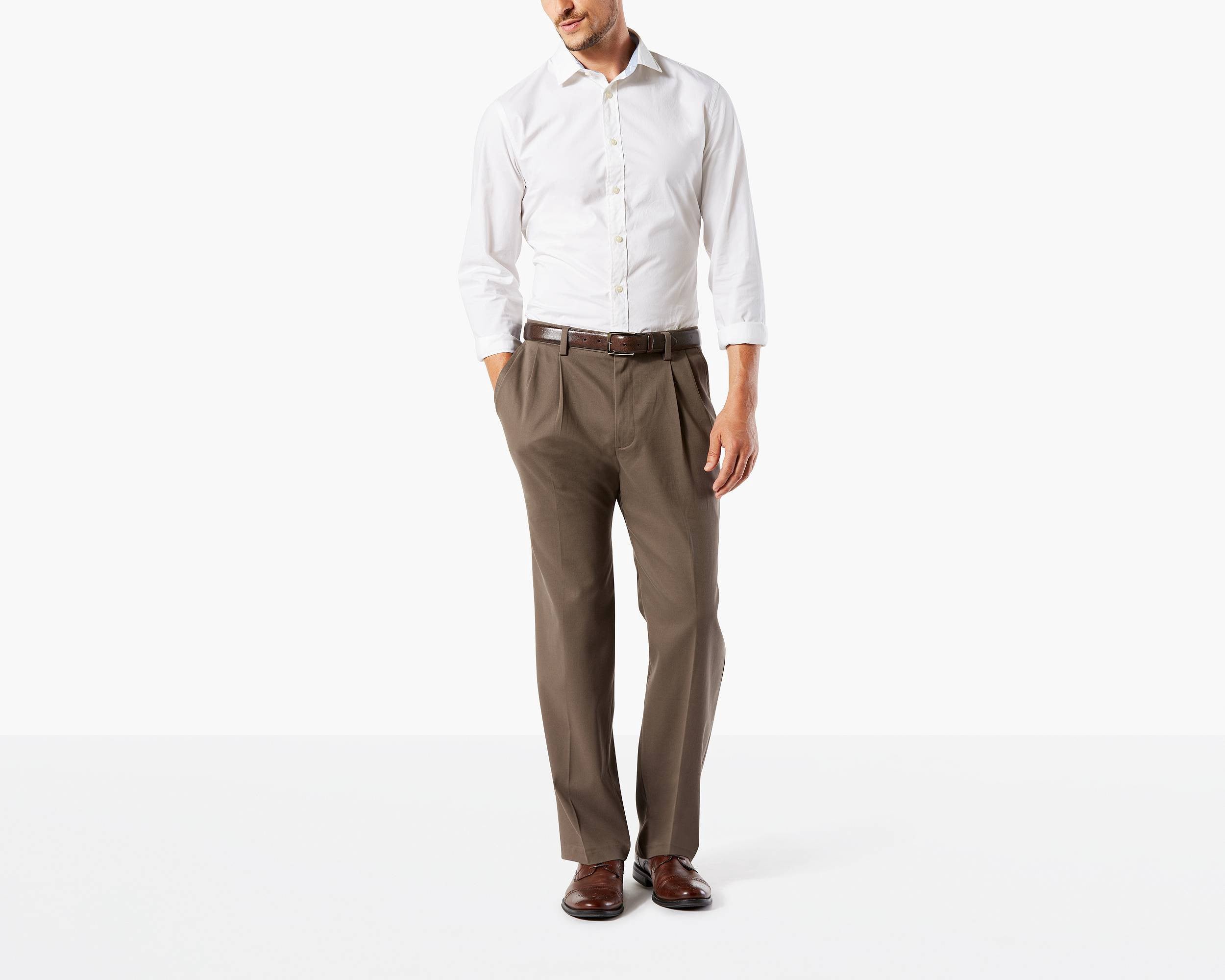 Dockers Mens Easy Khakis Pleated Classic Fit Dress Pants Brown 32 x 30