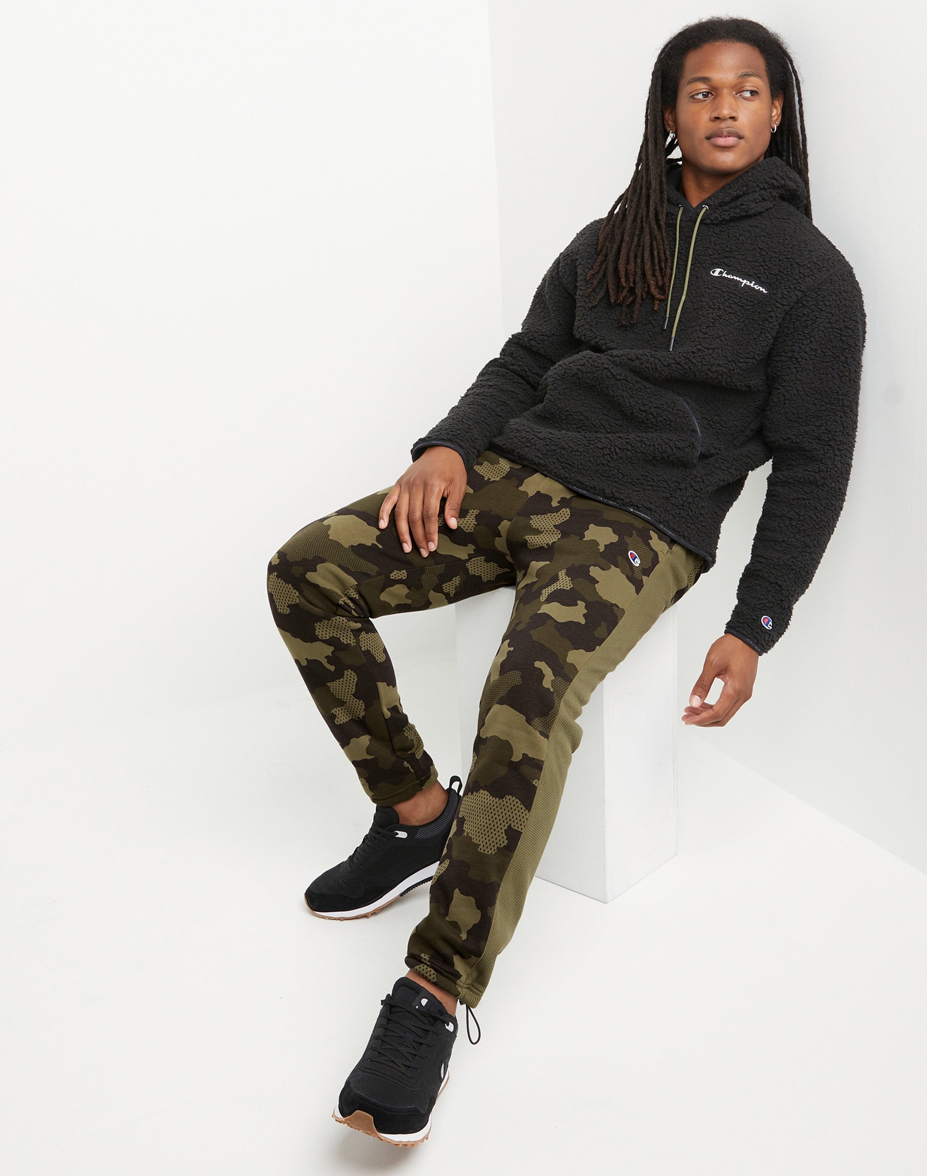 Champion Men's Green Camo Fleece Jogger Small