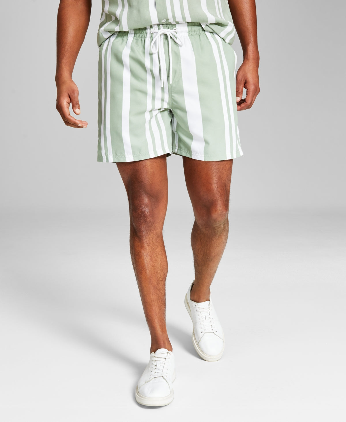 And Now This Men's Regular Fit Stripe 6 Drawstring Shorts Green White XL