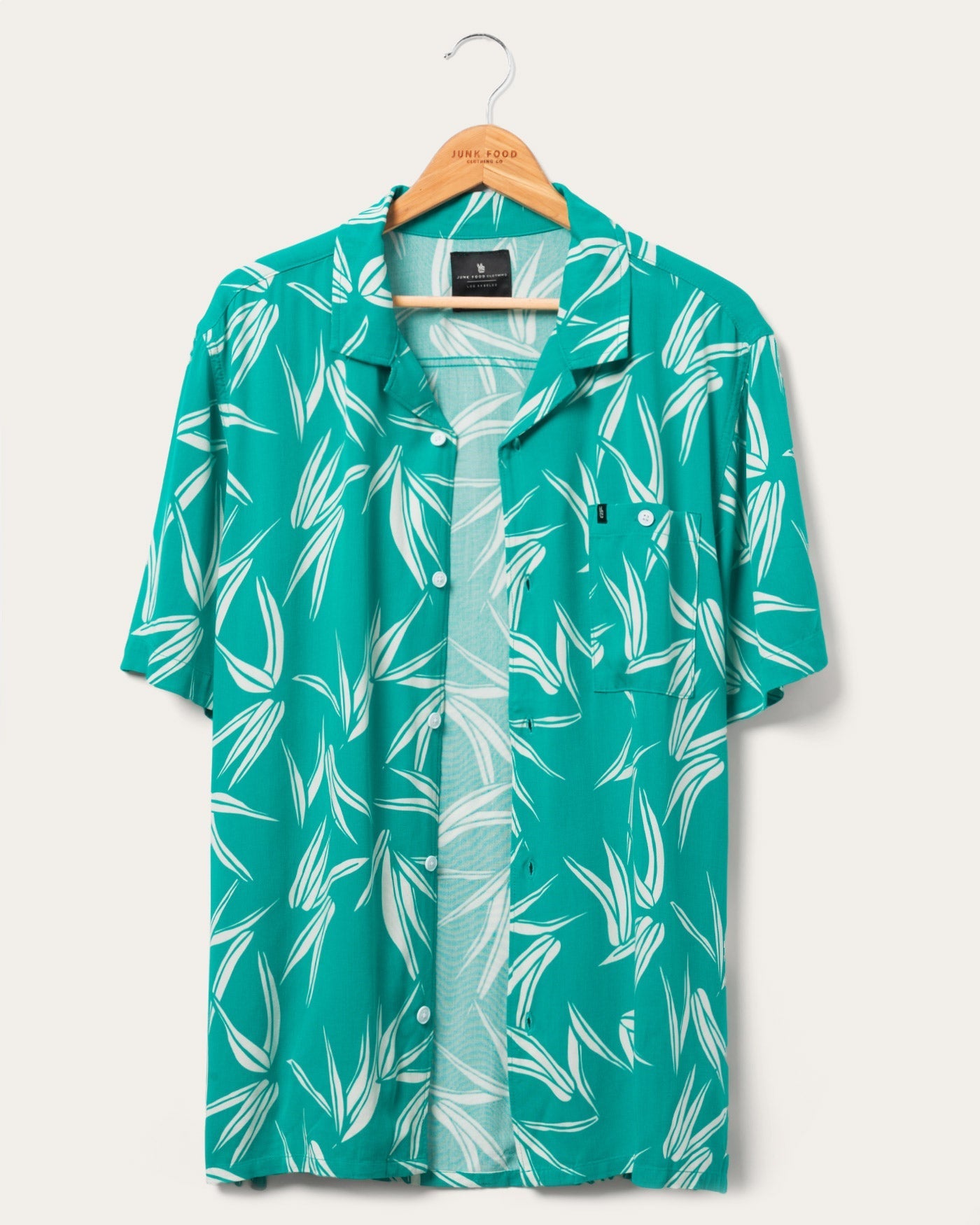 Junk Food Mens Coal Short Sleeve Button Down Shirt Columbia Green Small