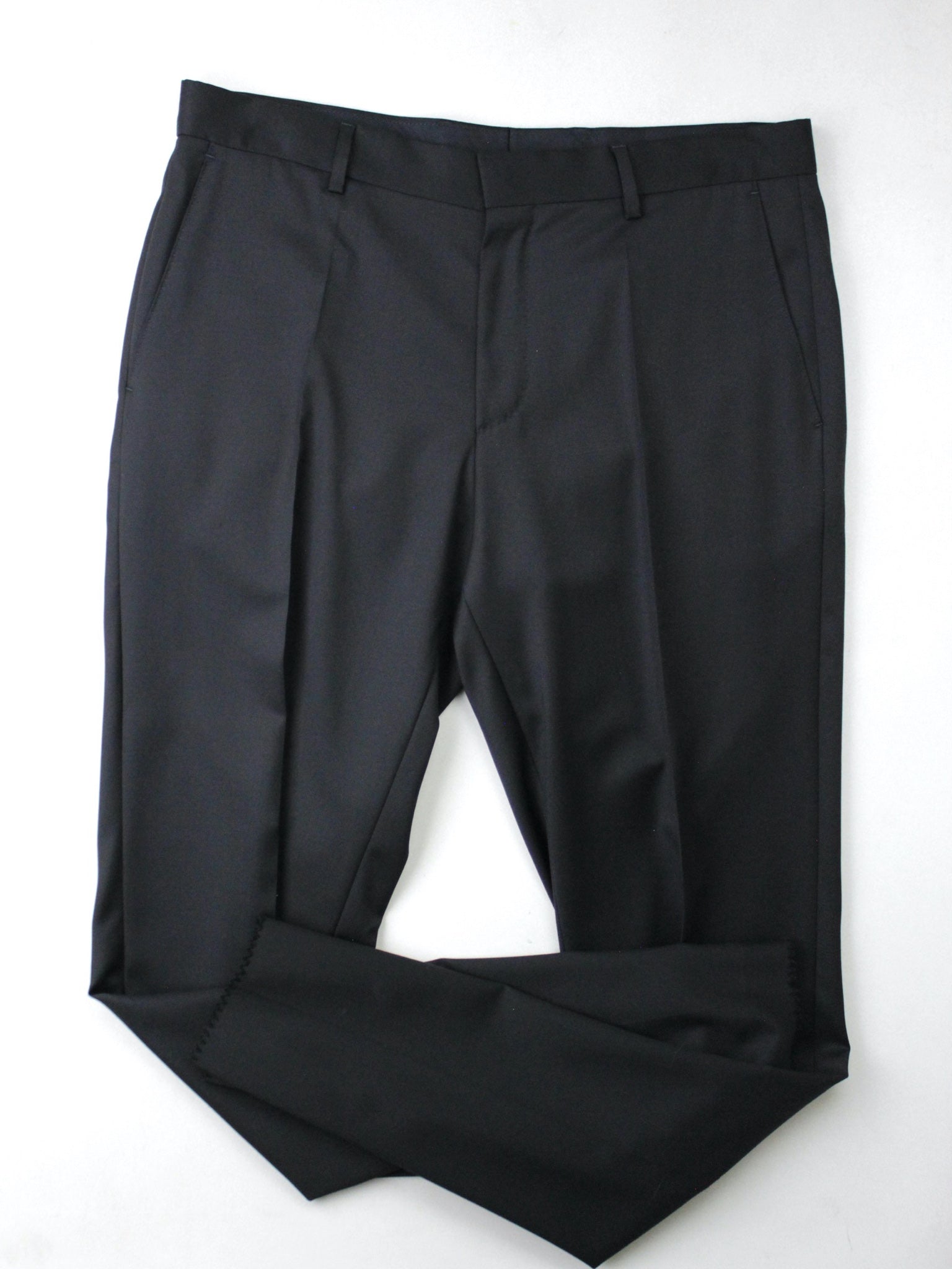 Hugo Boss Mens Slim fit 2 Piece Suit 42 L / 36 Waist Black Solid Stretch