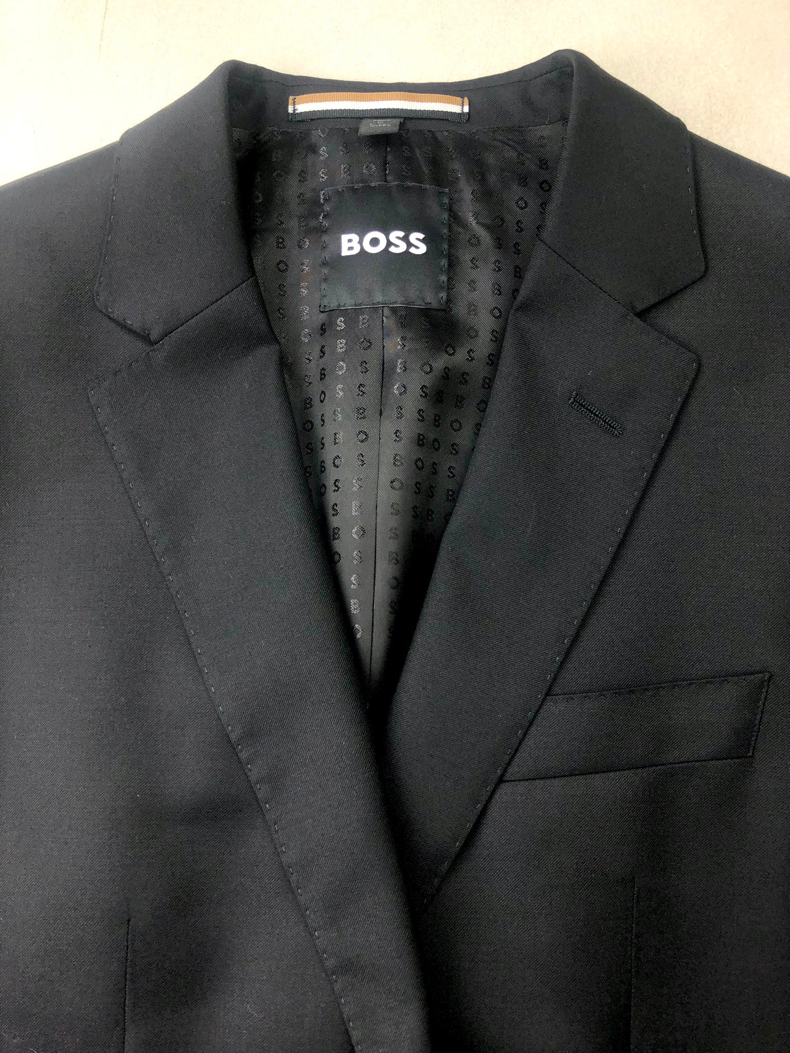 Hugo Boss Mens Slim fit 2 Piece Suit 40 R / 34 Waist Black Solid Stretch