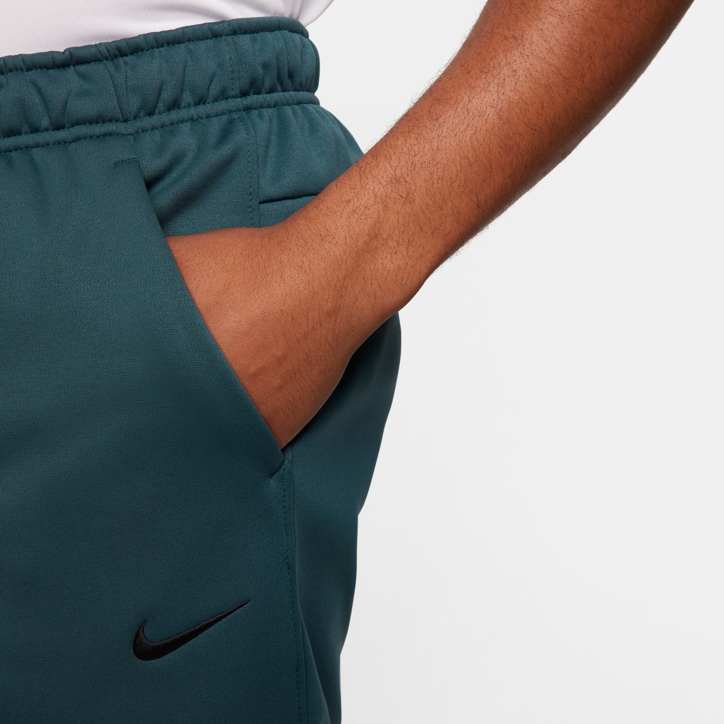 Nike Men's Therma-FIT Tapered Fit Sweatpants Green XL