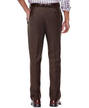 Haggar Mens Classic fit Dress Pants 38 / 30 Brown Solid