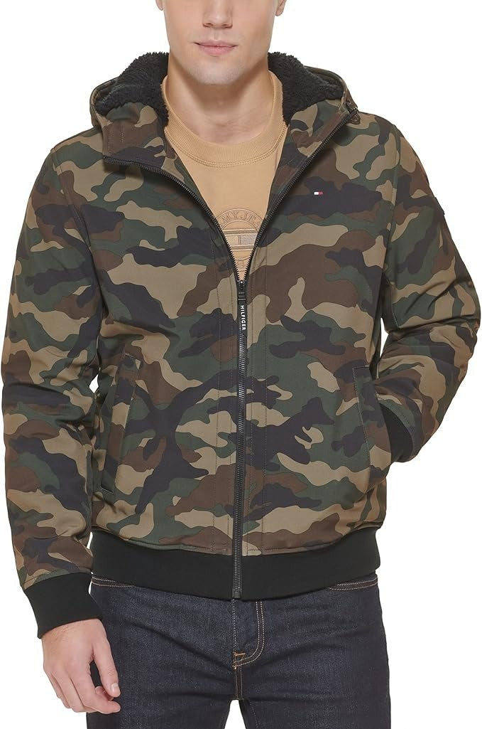 TOMMY HILFIGER Men's Sherpa-Lined Softshell Hooded Jacket Medium Green Camo