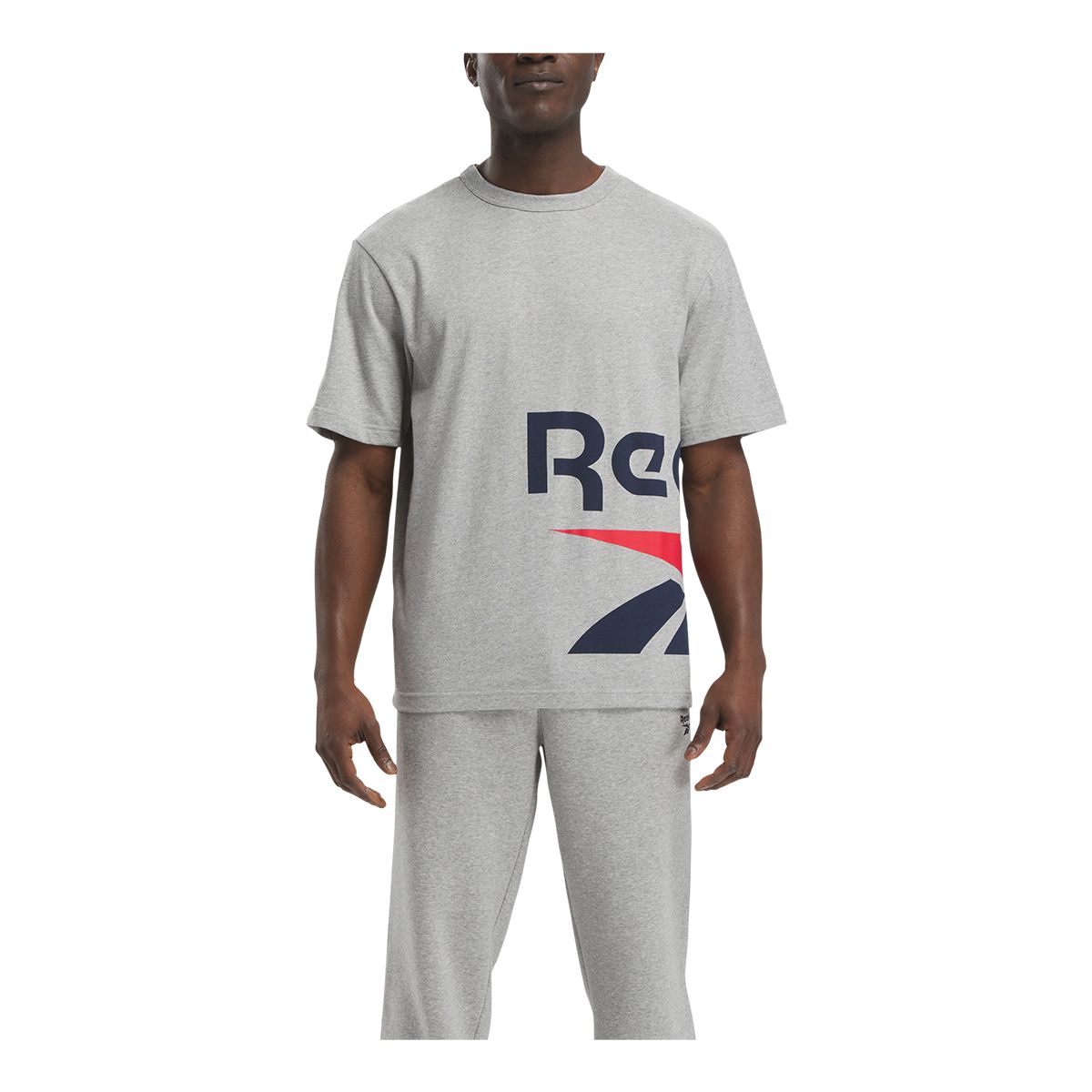 Reebok Men Regular fit Short Sleeve T-Shirt Shirt Medium Grey Solid