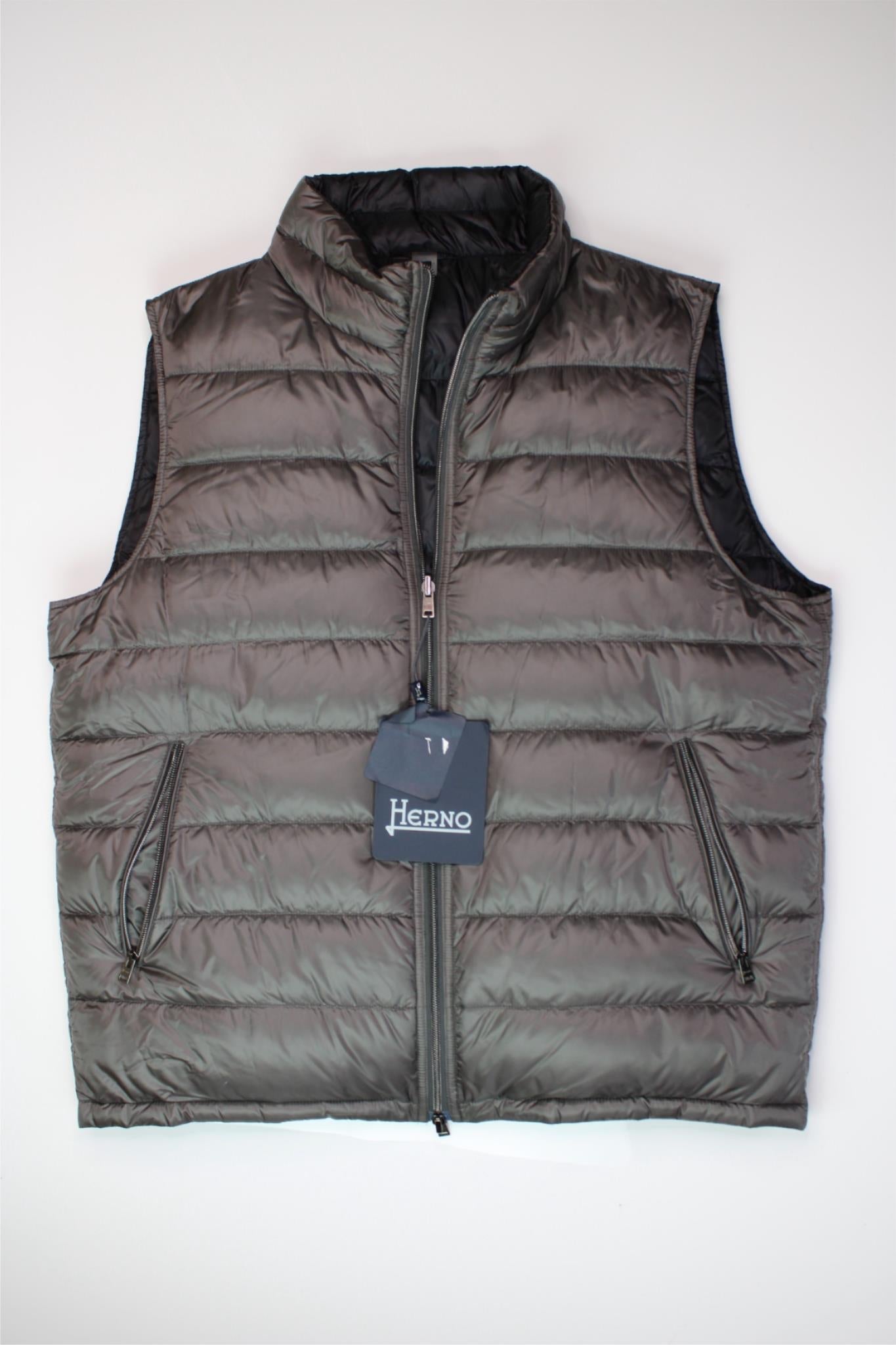 Herno Mens Reversible Down Vest EU / 56 US 46 Dark Grey / Black