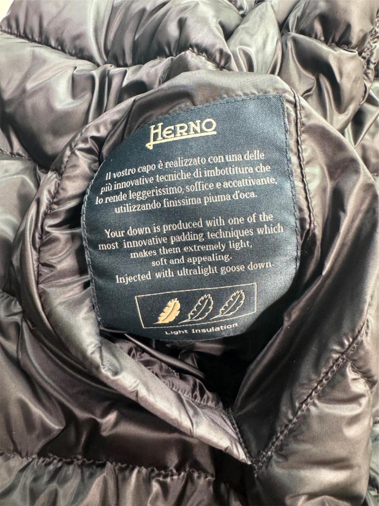 Herno Mens Reversible Down Vest EU / 56 US 46 Dark Grey / Black