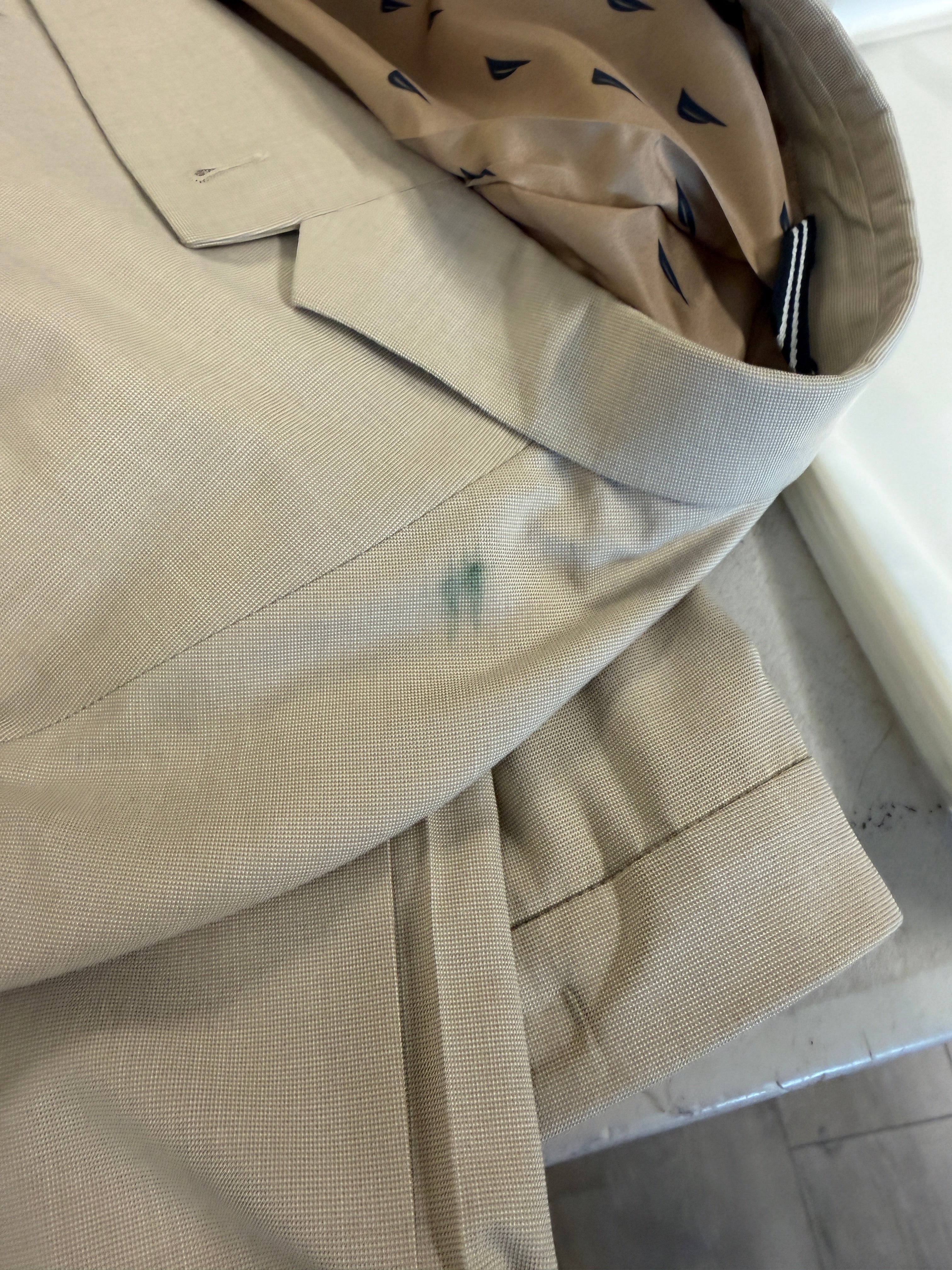 Nautica Mens Modern fit 2 Piece Suit 46 R Pants 40 / 32 Tan Texture Solid