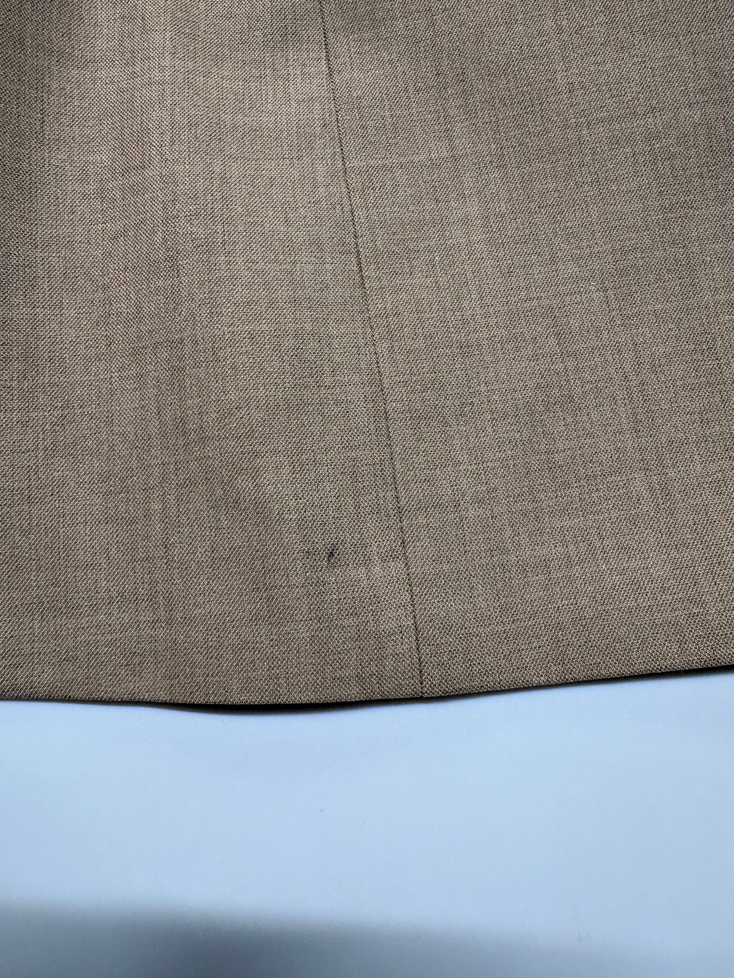 Kenneth Cole Mens Slim fit 2 Piece Suit 46 R / 40 Waist Tan Beige Solid Stretch