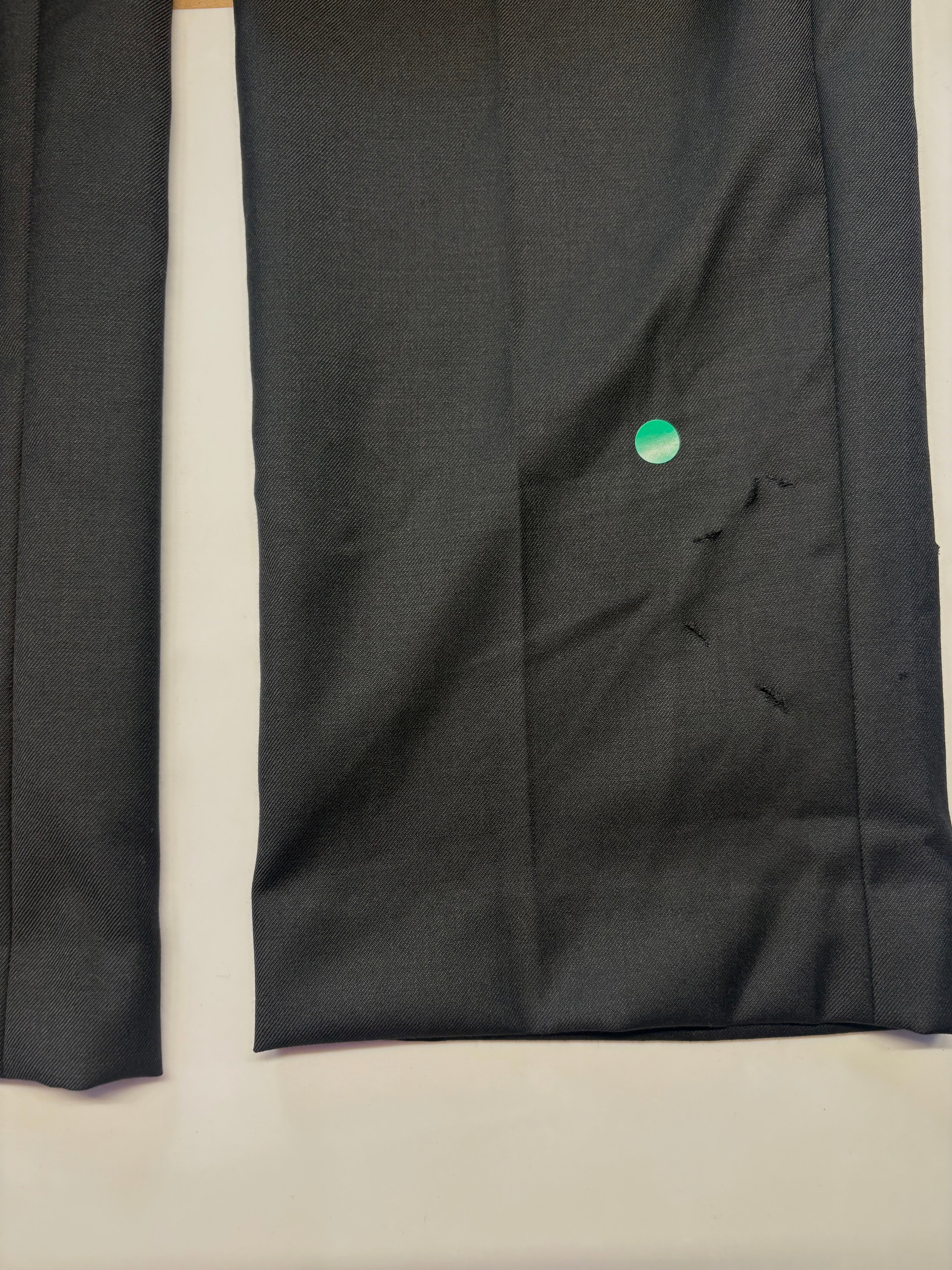 Michael Kors Mens Classic fit Wool Dress Pants 30 / 30 Black Solid