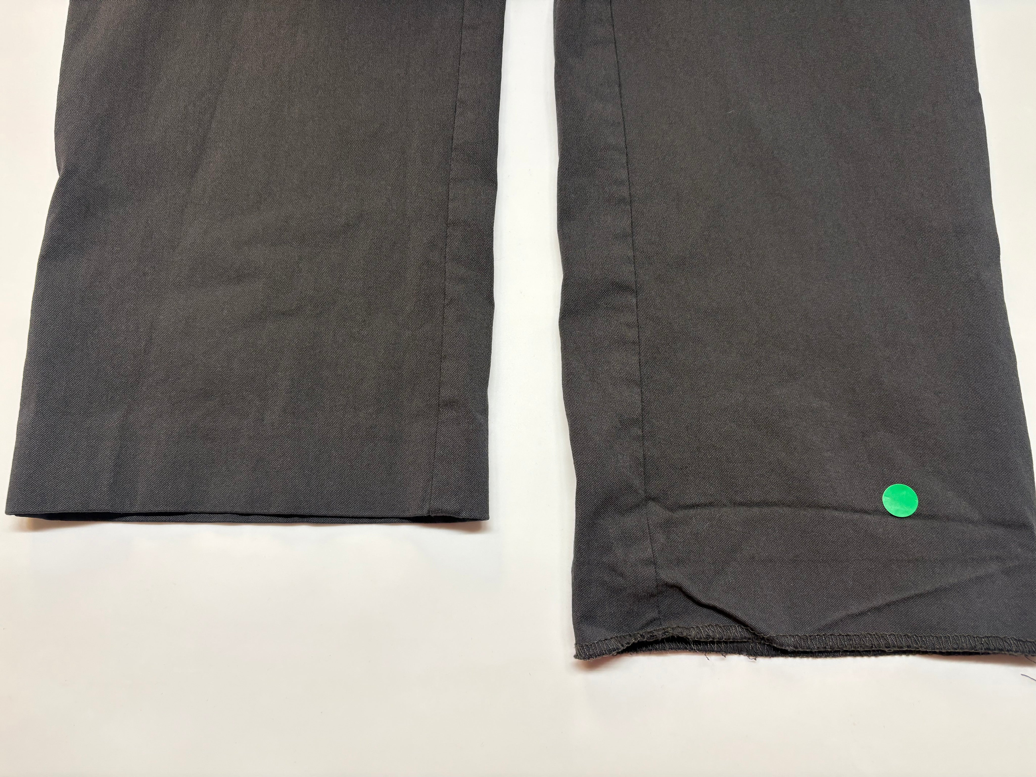 Tommy Hilfiger Mens Modern fit Dress Pants 34 / 32 Charcoal Grey TH FLEX Solid