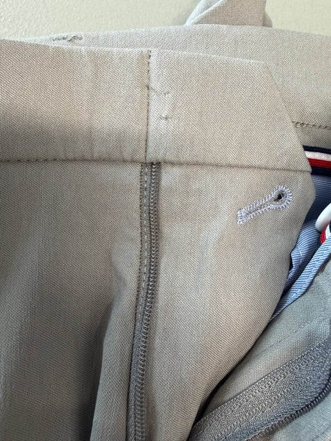 Tommy Hilfiger Mens Modern fit Dress Pants 30 / 30 Light Grey Solid Stretch