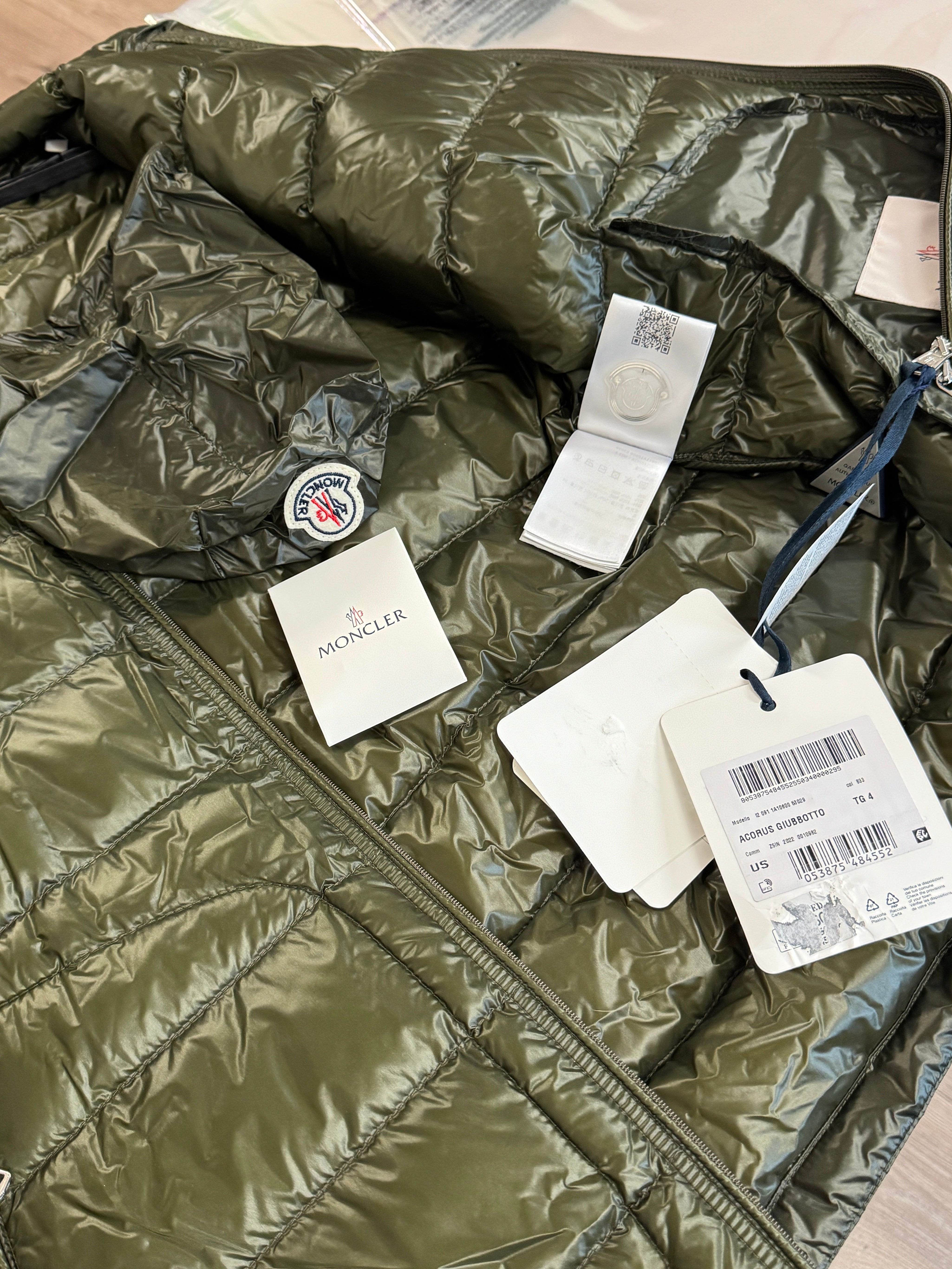 Moncler Mens Acorus Down Jacket Coat Size 4 / Large Olive Green