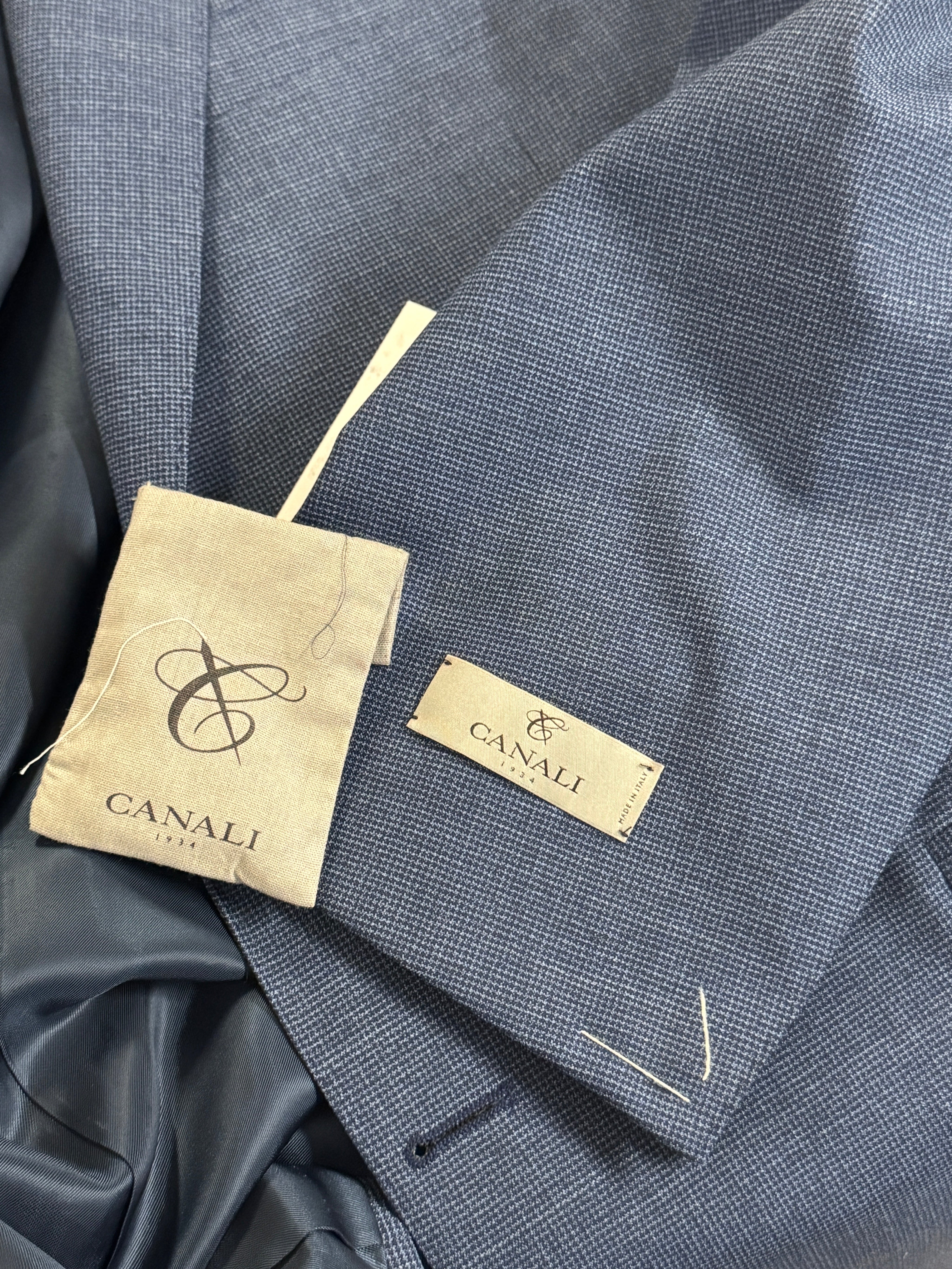 Canali Mens Siena Stretch 2 Piece Regular Fit Suit EU 56 US 46R / 38W Blue