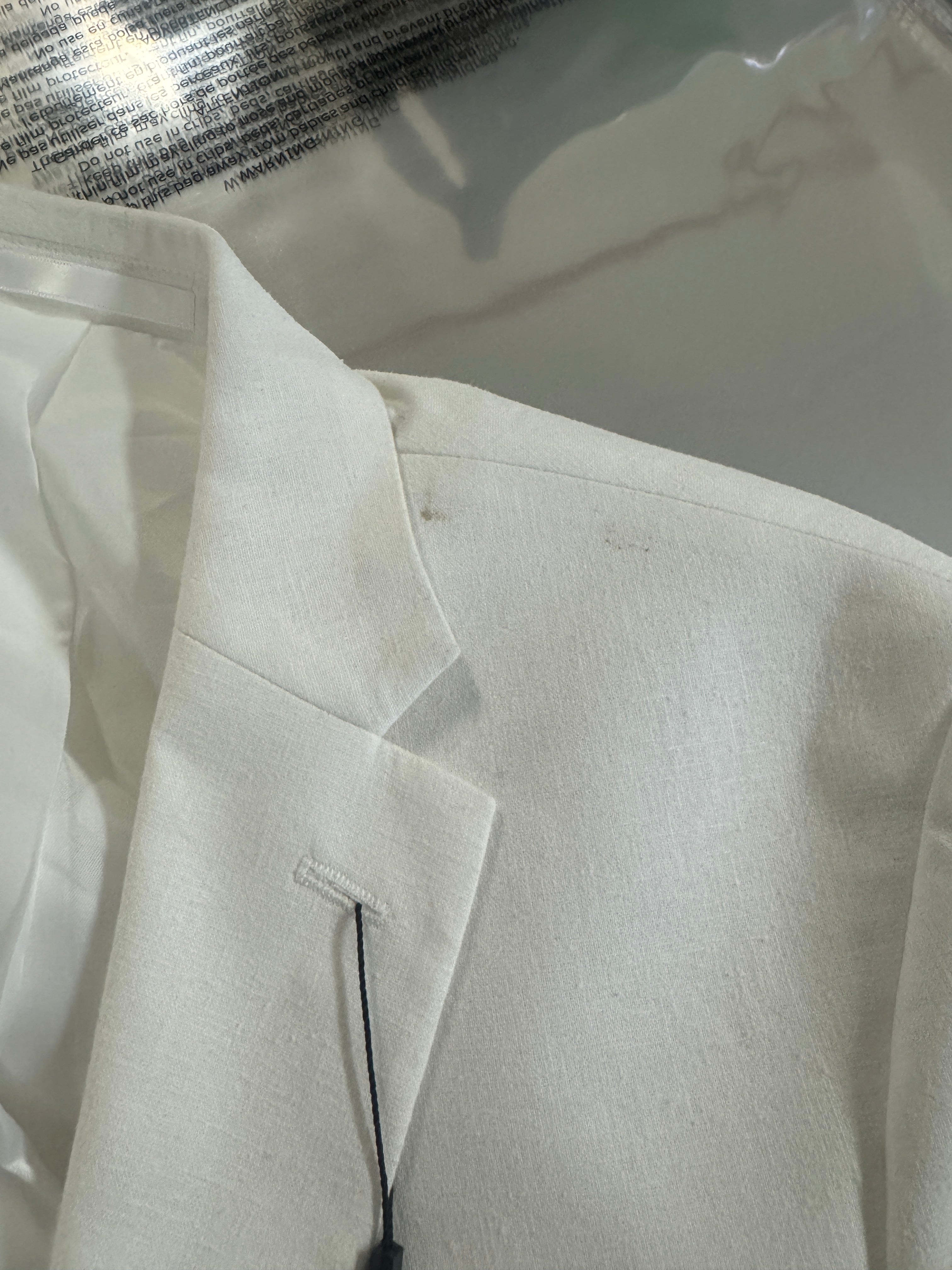 Kenneth Cole Reaction Men's Slim-Fit Stretch Linen Solid Suit 38R / 29W Cream