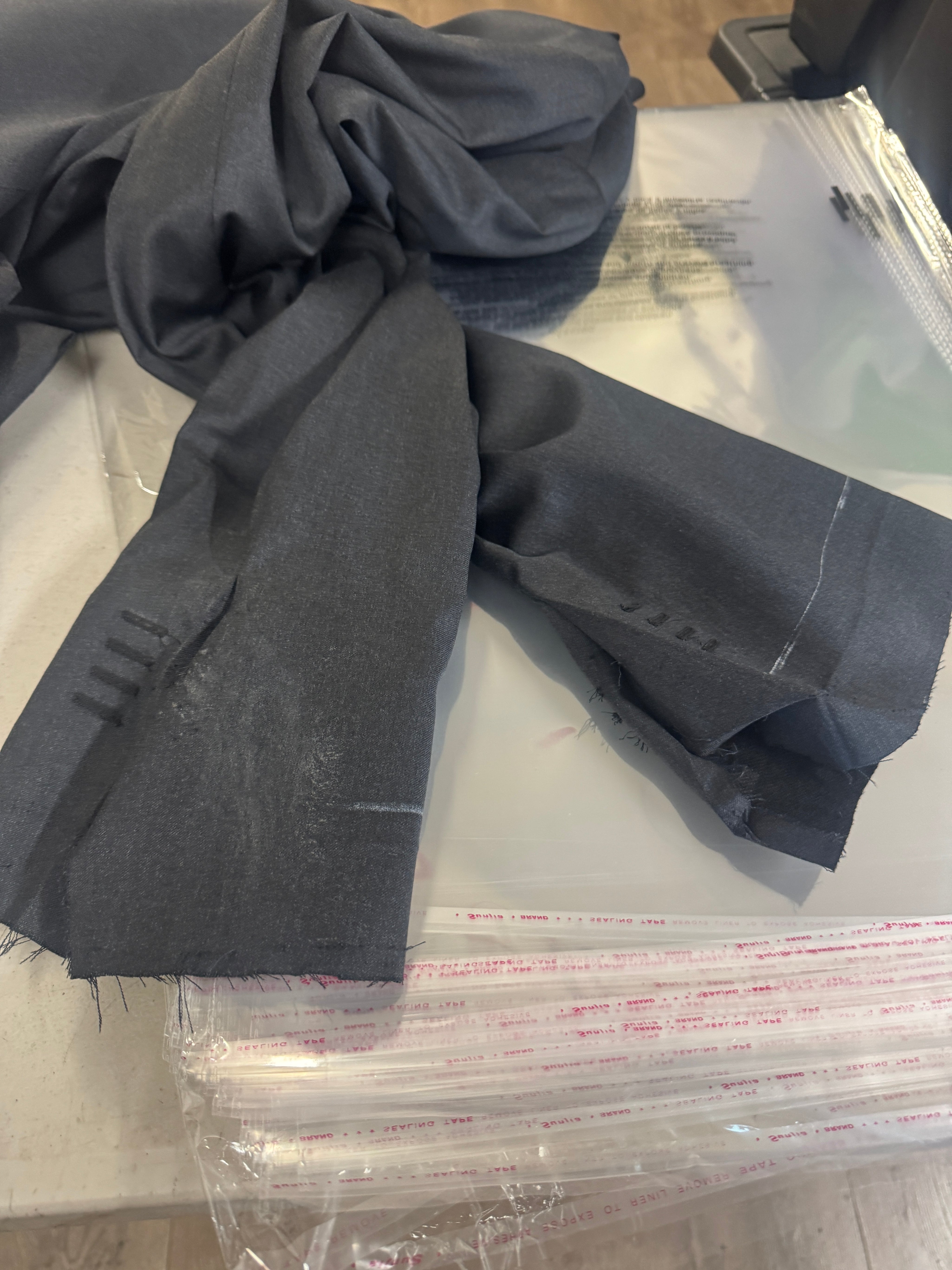 Hugo Boss Mens Slim fit 2 Piece Suit 44 R / 38 Waist Charcoal Grey Solid Stretch