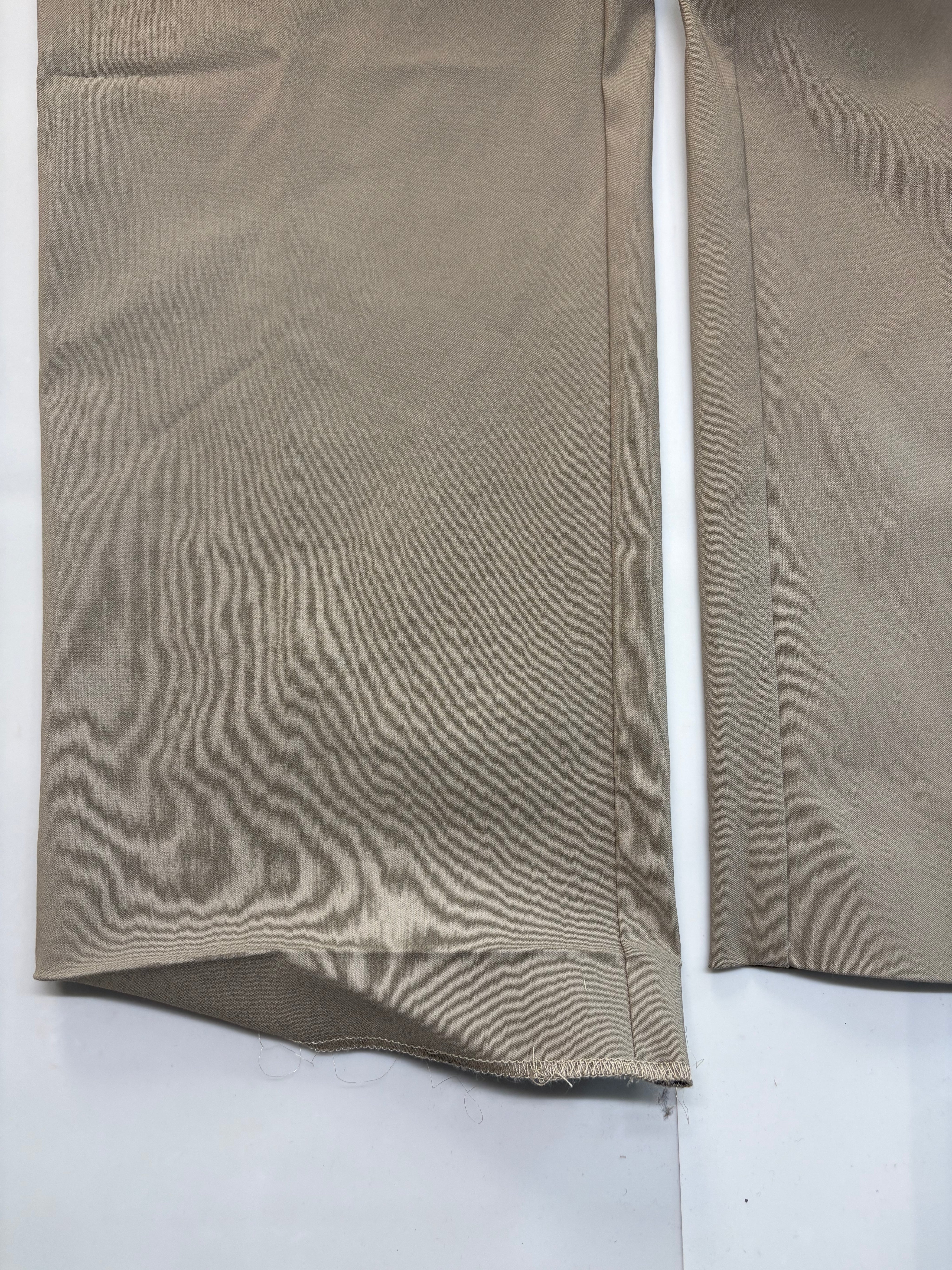 Tommy Hilfiger Mens Modern fit Dress Pants 40 / 32 Beige Solid