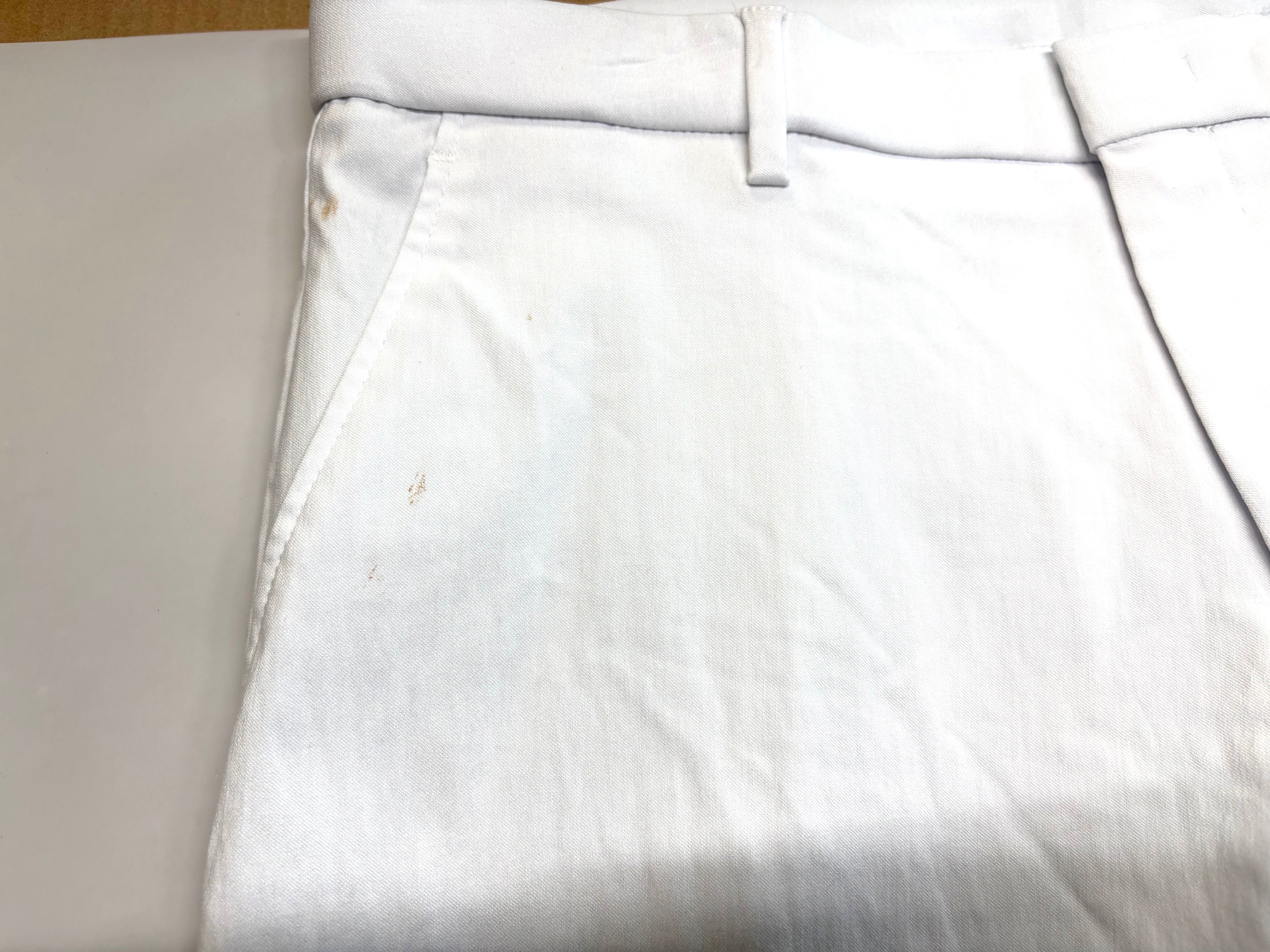 Tommy Hilfiger Mens Modern fit Dress Pants 33 / 30 White Solid