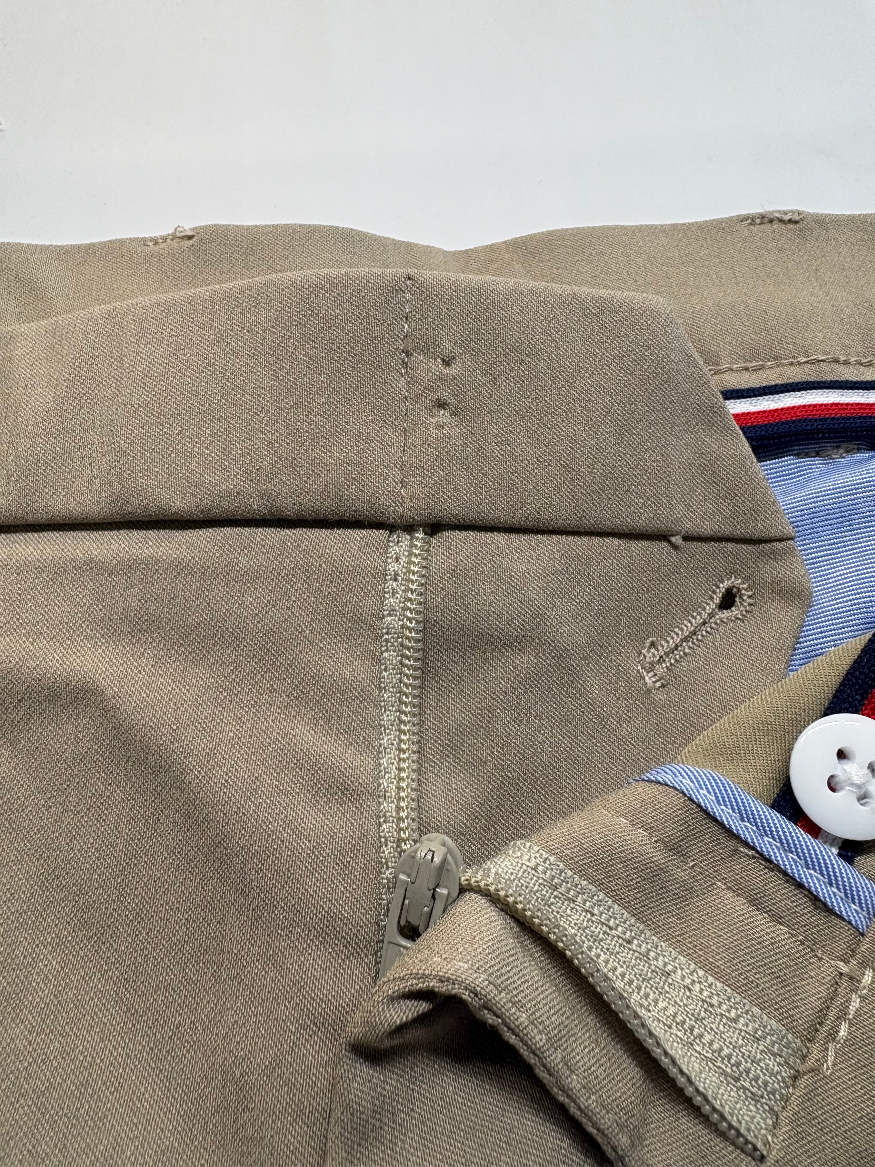 Tommy Hilfiger Mens Modern fit TH Flex Dress Pants 33 / 30 Tan Solid