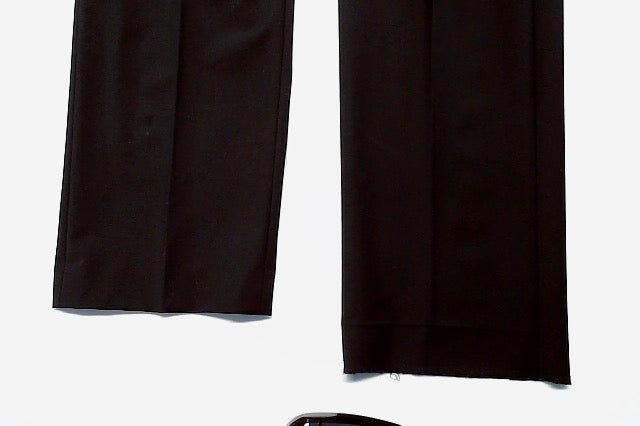 Calvin Klein Mens Slim fit Dress Pants 33 / 30 Black Solid Stretch