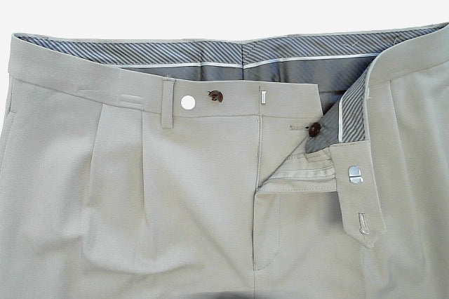 Michael Kors Mens Classic fit Dress Pants 33 / 32 Beige Solid Stretch