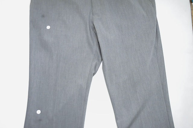 Kenneth Cole Mens Slim fit Dress Pants 34 / 32 Light Grey Solid Stretch