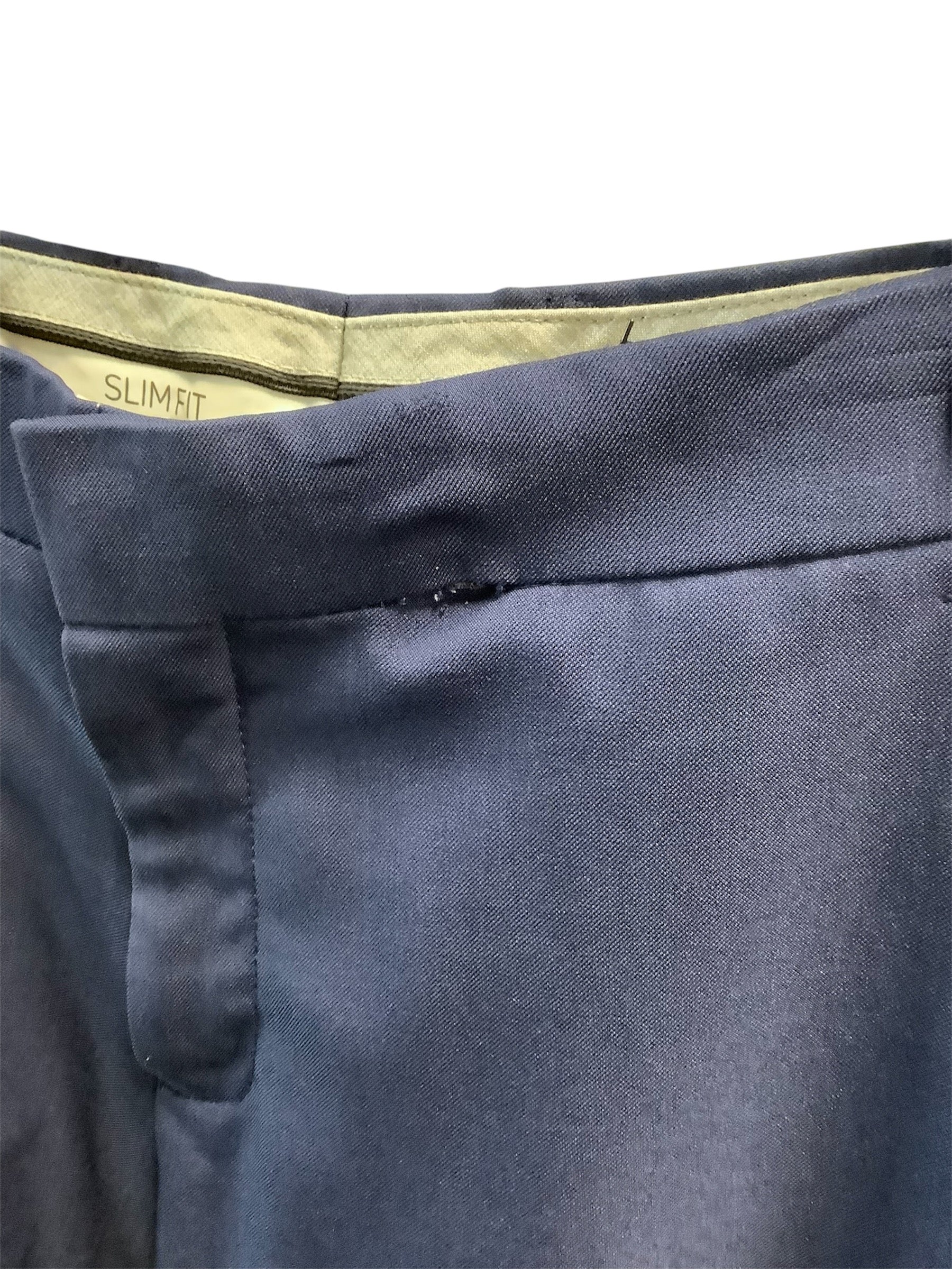 Haggar Mens Slim fit Dress Pants 30 / 31 Navy Blue Solid
