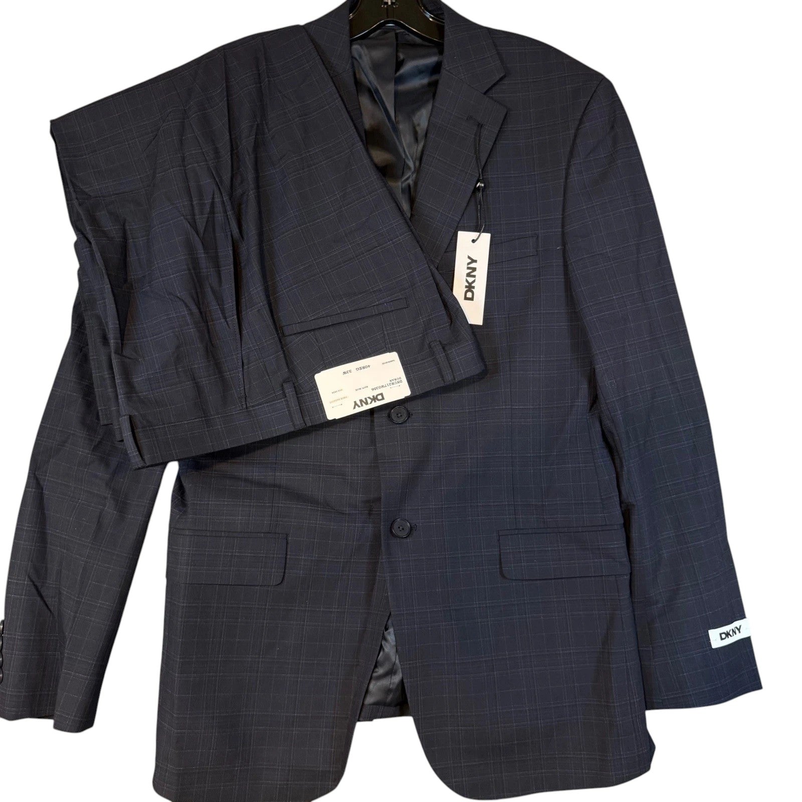 Dkny Mens Modern fit 2 Piece Suit 42 L / 35 Waist Navy Blue Plaid
