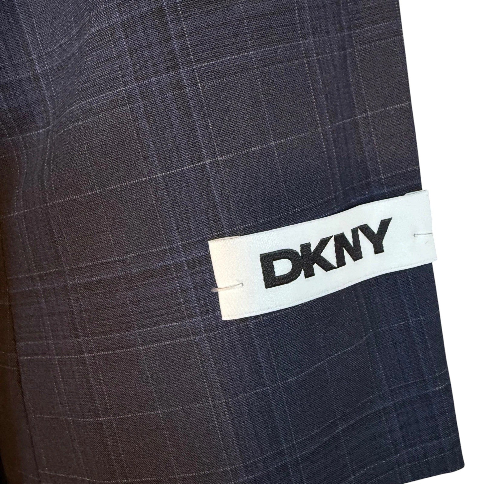 Dkny Mens Modern fit 2 Piece Suit 42 S Pants 35 / 30 Navy Blue Plaid