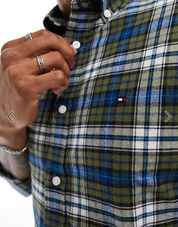 Tommy Hilfiger Men's Regular Fit Brushed Plaid Button Down Shirt Green XL