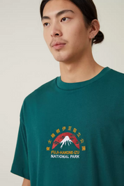 COTTON ON Mens Box Fit Graphic Logo Short Sleeve T Shirt Mount Fuji Green Small