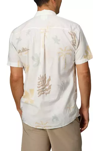 Reef Men Regular fit Short Sleeve Button-Up Shirt Medium White
