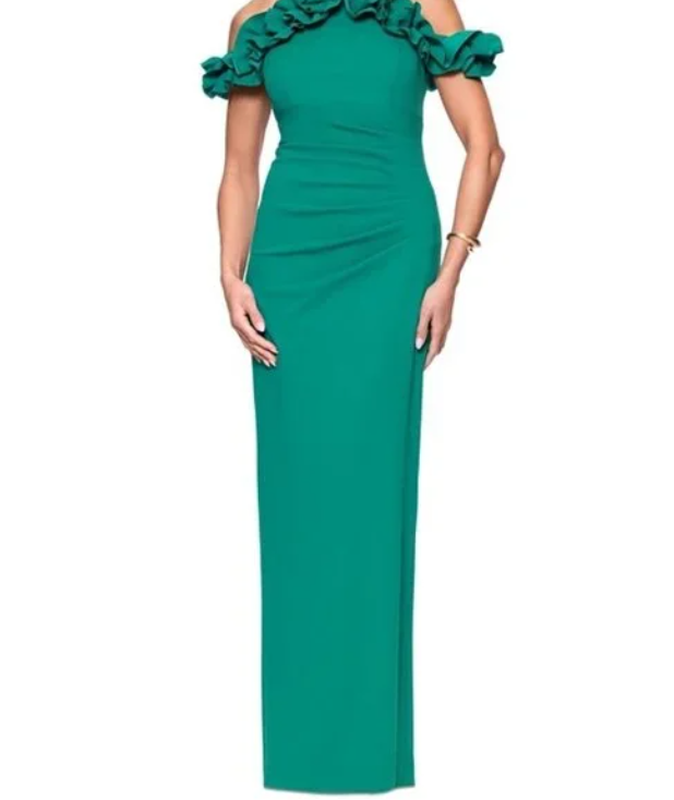 XSCAPE Women's Classic Fit Halter Strap Ruffled Gown 6 Green