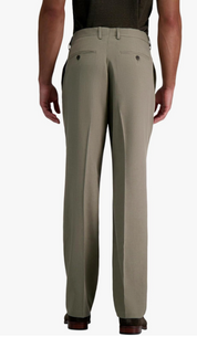 Haggar Mens Classic fit Dress Pants 34 / 29 Beige Solid Stretch