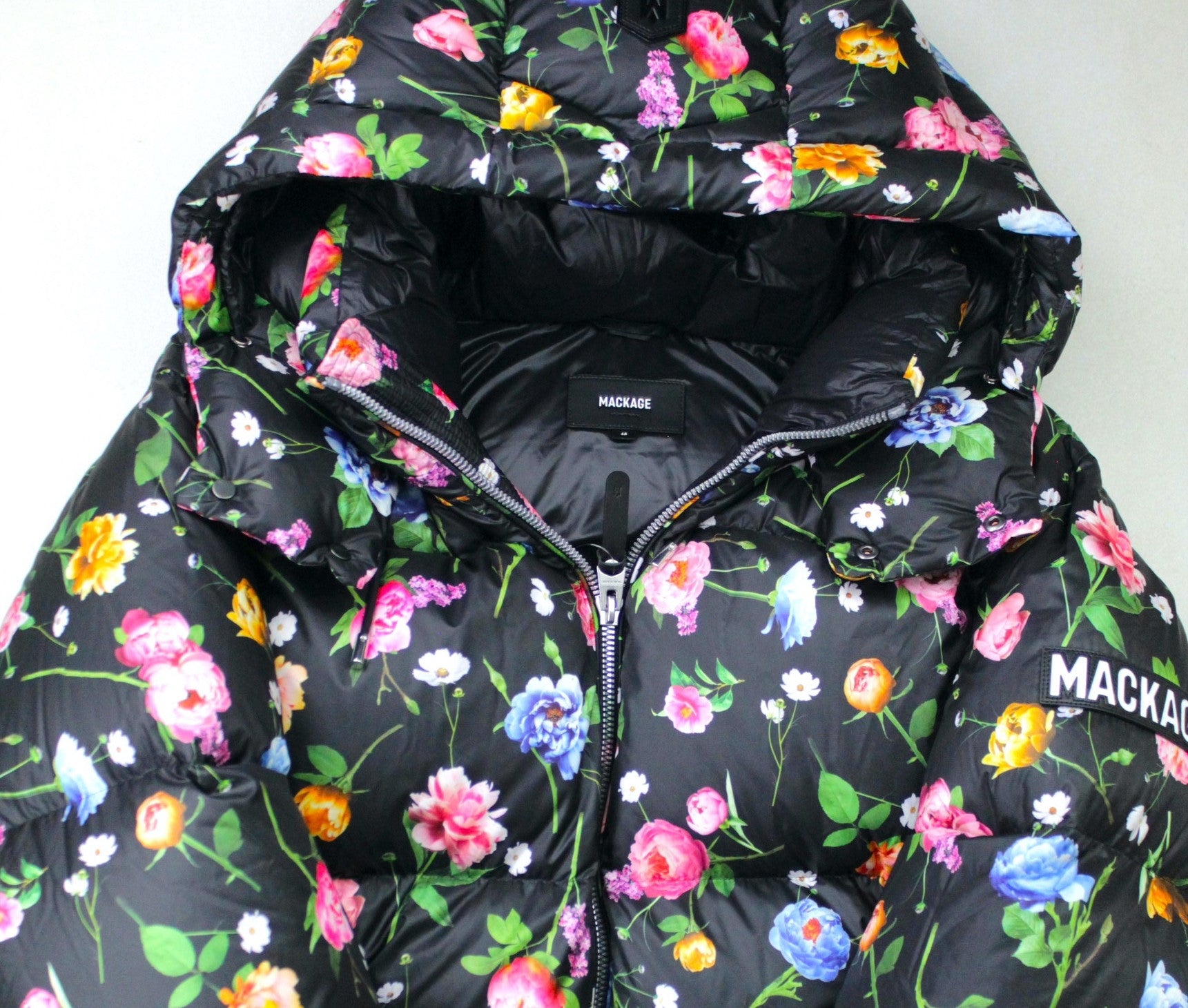 Mackage Mens Kent Hooded Puffer Jacket Size 46 Floral Print